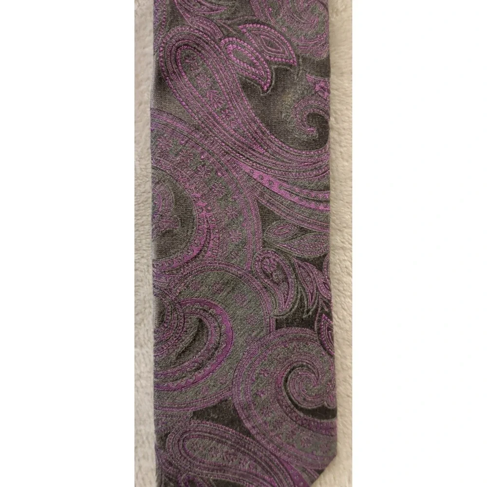 VIV‎ Handmade Italy Silk Tie Gray Purple Paisley Designer Necktie 58x3.25